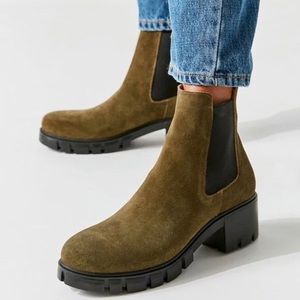 UO Cara Chunky Suede Chelsea Boot